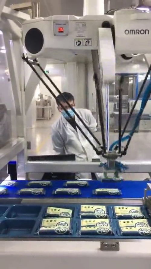 工厂里机器,操控全靠电脑,人工已经不需要